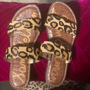 Women’s sandals only worn once too small for me.